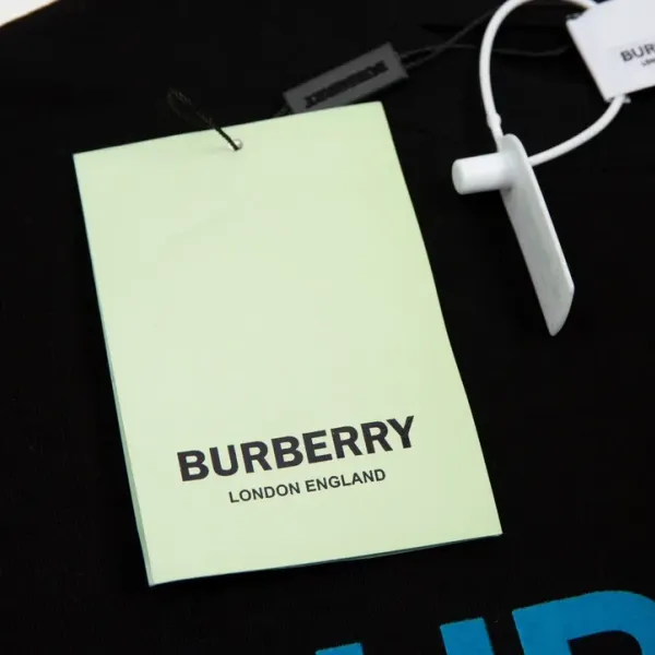【2026】【BURBERRY 公式旗艦店】バーバリー Tシャツ ご好評に付き再入荷! 【2026】【BURBERRY 公式旗艦店】バーバリー Tシャツ ご好評に付き再入荷!