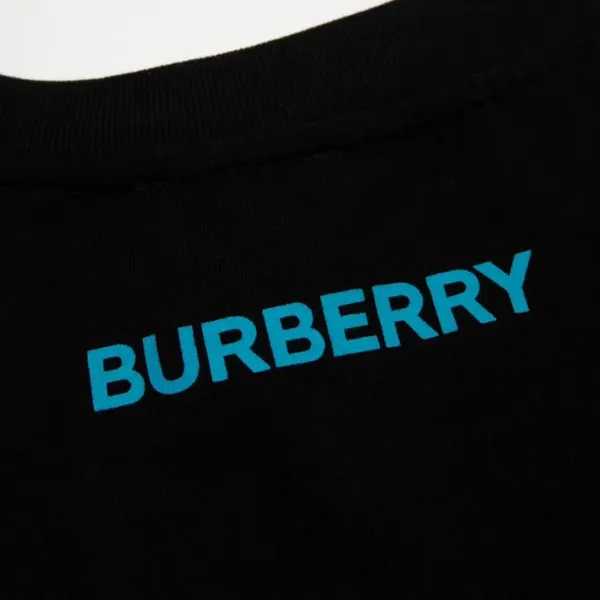 【2026】【BURBERRY 公式旗艦店】バーバリー Tシャツ ご好評に付き再入荷! 【2026】【BURBERRY 公式旗艦店】バーバリー Tシャツ ご好評に付き再入荷!