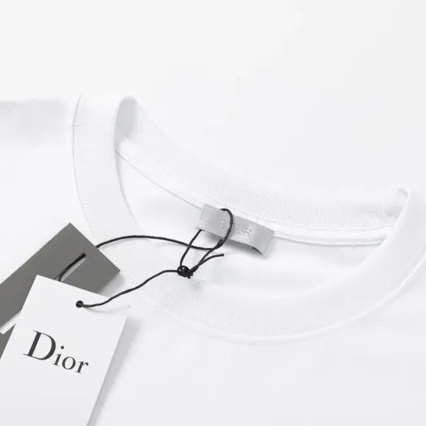 【2026】【 DIOR公式旗艦店】ディオール Tシャツ ご好評に付き再入荷! 【2026】【 DIOR公式旗艦店】ディオール Tシャツ ご好評に付き再入荷!