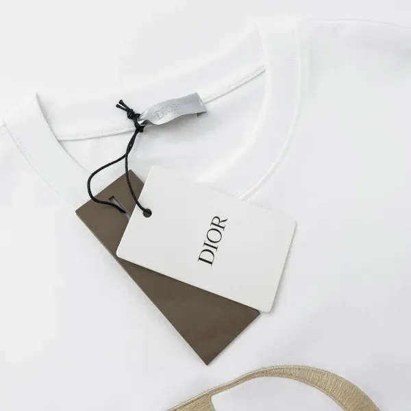 【2026】【DIOR 公式旗艦店】ディオール Tシャツ ご好評に付き再入荷! 【2026】【DIOR 公式旗艦店】ディオール Tシャツ ご好評に付き再入荷!