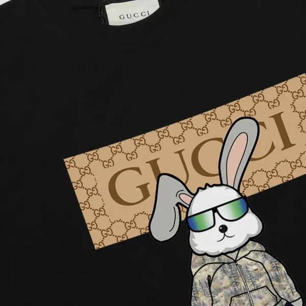【2026】【GUCCI公式旗艦店】クッチ Tシャツ ご好評に付き再入荷! 【2026】【GUCCI公式旗艦店】クッチ Tシャツ ご好評に付き再入荷!
