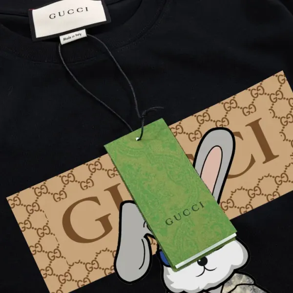 【2026】【GUCCI公式旗艦店】クッチ Tシャツ ご好評に付き再入荷! 【2026】【GUCCI公式旗艦店】クッチ Tシャツ ご好評に付き再入荷!