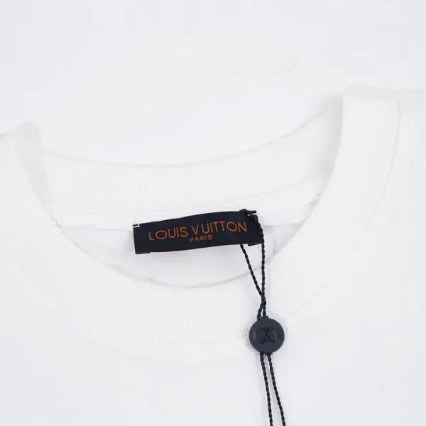 【2026】【LOUIS VUITTON  公式旗艦店】ルイヴィトン   Tシャツ ご好評に付き再入荷！
