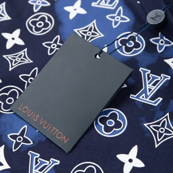 【2026】【LOUIS VUITTON 公式旗艦店】ルイヴィトン Tシャツ ご好評に付き再入荷! 【2026】【LOUIS VUITTON 公式旗艦店】ルイヴィトン Tシャツ ご好評に付き再入荷!