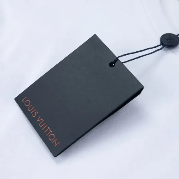 【2026】【LOUIS VUITTON 公式旗艦店】ルイヴィトン Tシャツ ご好評に付き再入荷! 【2026】【LOUIS VUITTON 公式旗艦店】ルイヴィトン Tシャツ ご好評に付き再入荷!