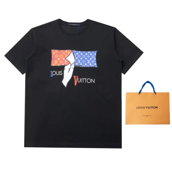 【2026】【LOUIS VUITTON  公式旗艦店】ルイヴィトン   Tシャツ ご好評に付き再入荷！