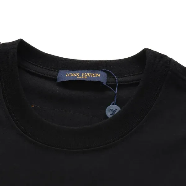 【2026】【LOUIS VUITTON 公式旗艦店】ルイヴィトン Tシャツ ご好評に付き再入荷! 【2026】【LOUIS VUITTON 公式旗艦店】ルイヴィトン Tシャツ ご好評に付き再入荷!