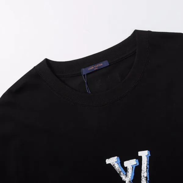 【2026】【LOUIS VUITTON 公式旗艦店】 ルイヴィトン Tシャツ ご好評に付き再入荷! 【2026】【LOUIS VUITTON 公式旗艦店】 ルイヴィトン Tシャツ ご好評に付き再入荷!