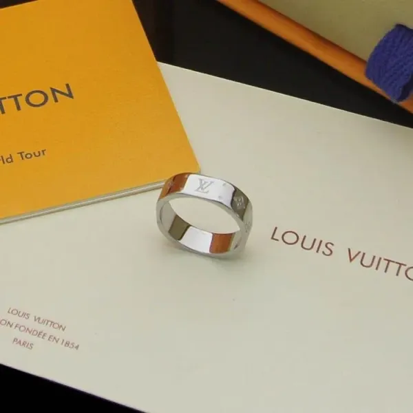 【2026】LOUIS VUITTON(ルイヴィトン)リング、ご好評に付き再入荷! 【2026】LOUIS VUITTON(ルイヴィトン)リング、ご好評に付き再入荷!