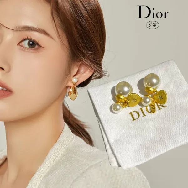 【2026】DIOR (ディオール) パール ピアス