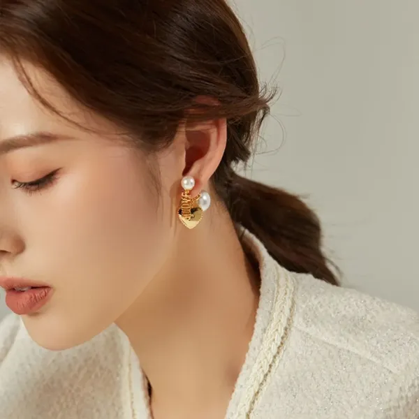 【2026】DIOR (ディオール) パール ピアス