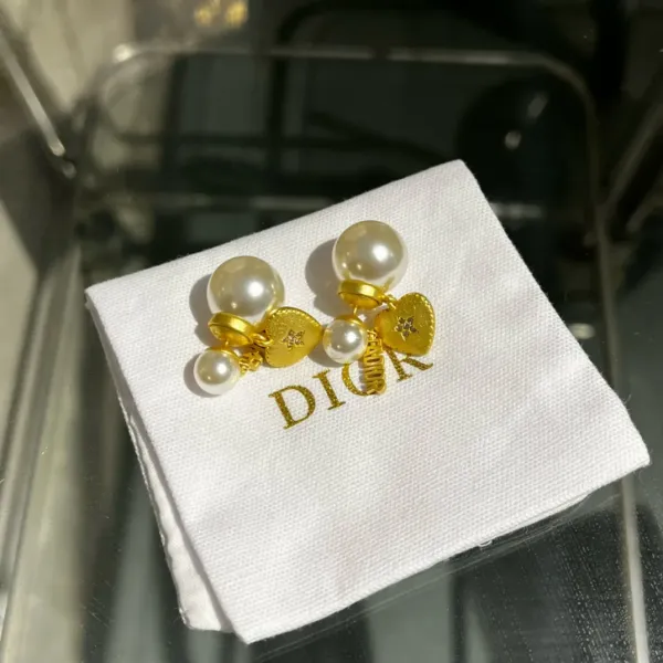 【2026】DIOR (ディオール) パール ピアス
