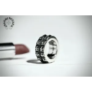 【2026】【Chrome Hearts】 男性と女性のためのクロエハートファッションパーソナリティリング 【2026】【Chrome Hearts】 男性と女性のためのクロエハートファッションパーソナリティリング