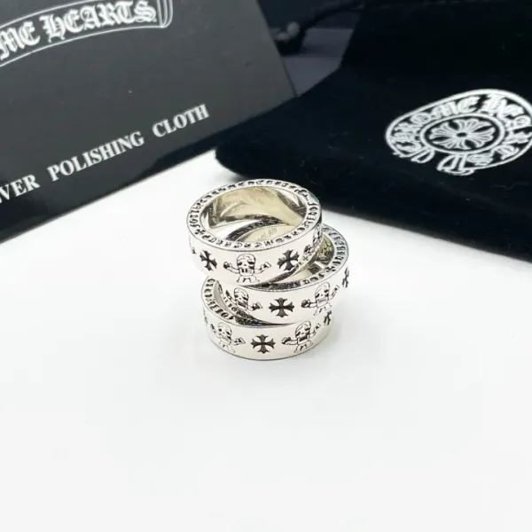 【2026】【Chrome Hearts】 男性と女性のためのクロエハートファッションパーソナリティリング 【2026】【Chrome Hearts】 男性と女性のためのクロエハートファッションパーソナリティリング