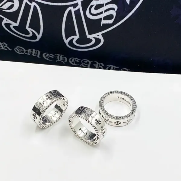 【2026】【Chrome Hearts】 男性と女性のためのクロエハートファッションパーソナリティリング 【2026】【Chrome Hearts】 男性と女性のためのクロエハートファッションパーソナリティリング