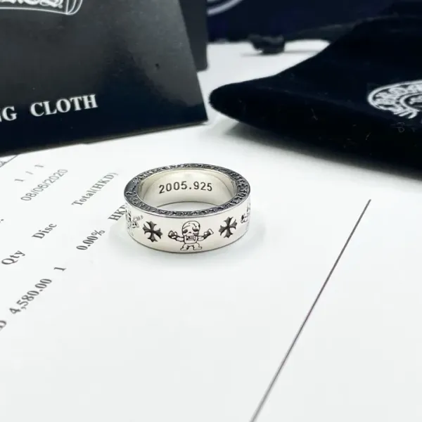 【2026】【Chrome Hearts】 男性と女性のためのクロエハートファッションパーソナリティリング 【2026】【Chrome Hearts】 男性と女性のためのクロエハートファッションパーソナリティリング