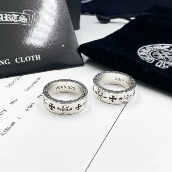 【2026】【Chrome Hearts】 男性と女性のためのクロエハートファッションパーソナリティリング 【2026】【Chrome Hearts】 男性と女性のためのクロエハートファッションパーソナリティリング