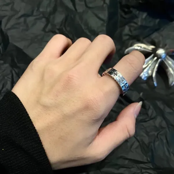 【2026】【Chrome Hearts】 男性と女性のためのクロエハートファッションパーソナリティリング 【2026】【Chrome Hearts】 男性と女性のためのクロエハートファッションパーソナリティリング