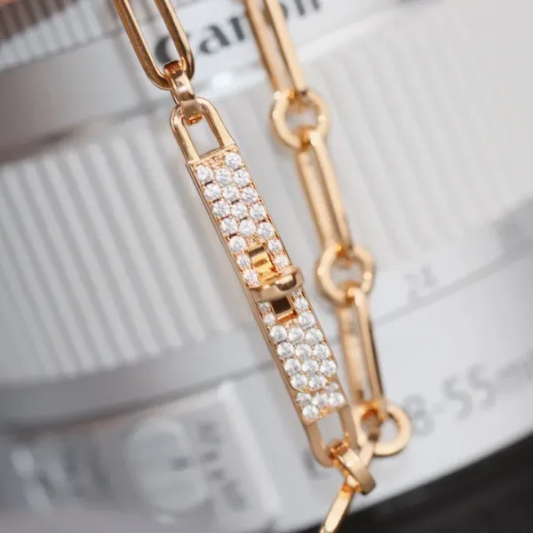 【2026】【 HERMES】ブレスレット、ファッションシンプルなスタイル 【2026】【 HERMES】ブレスレット、ファッションシンプルなスタイル