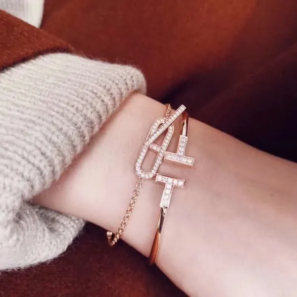 【2026】【HERMES 】ブレスレット、ファッションシンプルなスタイル 【2026】【HERMES 】ブレスレット、ファッションシンプルなスタイル