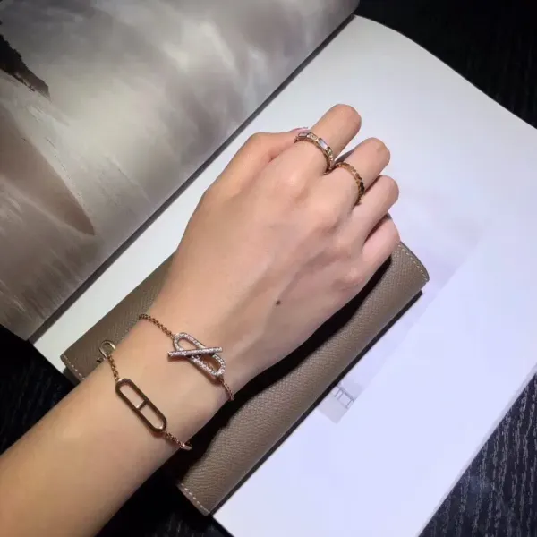 【2026】【HERMES 】ブレスレット、ファッションシンプルなスタイル 【2026】【HERMES 】ブレスレット、ファッションシンプルなスタイル
