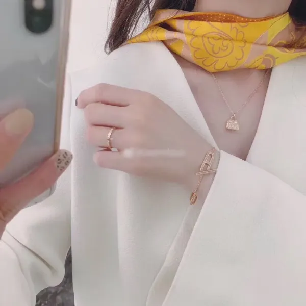 【2026】【HERMES 】ブレスレット、ファッションシンプルなスタイル 【2026】【HERMES 】ブレスレット、ファッションシンプルなスタイル