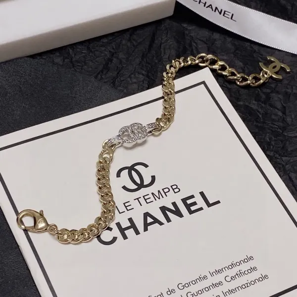 【2026】【CHANEL】ブレスレット、ファッションシンプルなスタイル 【2026】【CHANEL】ブレスレット、ファッションシンプルなスタイル