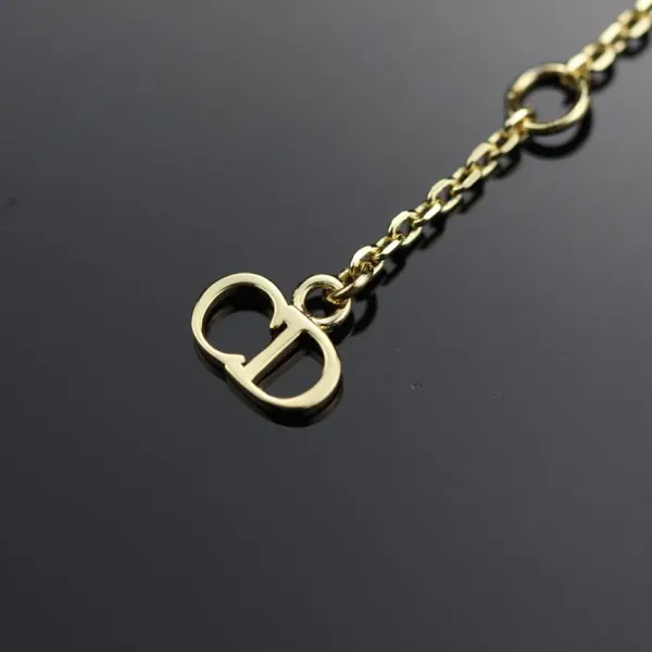 【2026】【 DIOR】ブレスレット、ファッションシンプルなスタイル 【2026】【 DIOR】ブレスレット、ファッションシンプルなスタイル