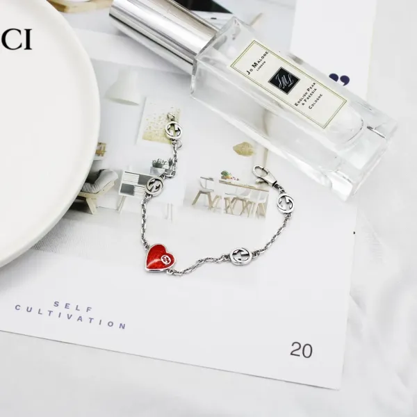 【2026】【GUCCI 】ブレスレット、ファッションシンプルなスタイル 【2026】【GUCCI 】ブレスレット、ファッションシンプルなスタイル