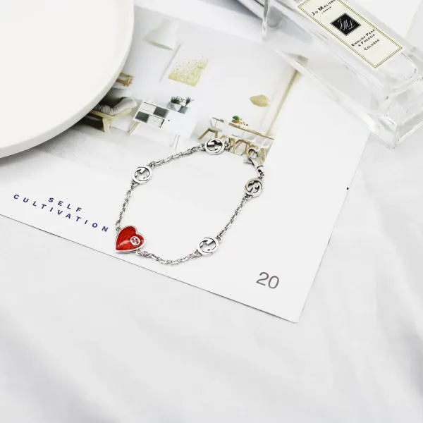 【2026】【GUCCI 】ブレスレット、ファッションシンプルなスタイル 【2026】【GUCCI 】ブレスレット、ファッションシンプルなスタイル