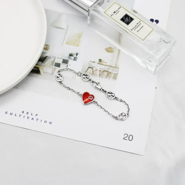 【2026】【GUCCI 】ブレスレット、ファッションシンプルなスタイル 【2026】【GUCCI 】ブレスレット、ファッションシンプルなスタイル
