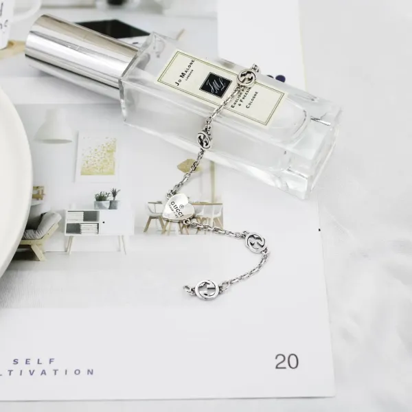 【2026】【GUCCI 】ブレスレット、ファッションシンプルなスタイル 【2026】【GUCCI 】ブレスレット、ファッションシンプルなスタイル