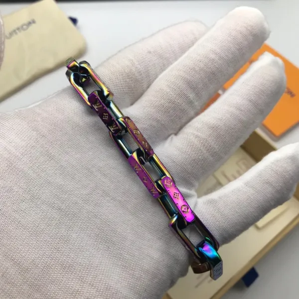 【2026】LV LOUIS VUITTON(ルイヴィトン) LV ブレスレット 【2026】LV LOUIS VUITTON(ルイヴィトン) LV ブレスレット