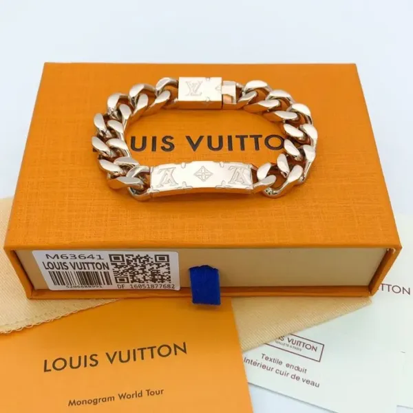 【2026】LV Louis Vuitton(ルイヴィトン) LV ブレスレット 6 カラー 21cm 【2026】LV Louis Vuitton(ルイヴィトン) LV ブレスレット 6 カラー 21cm