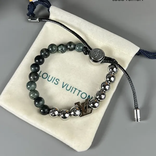 【2026】【 LOUIS VUITTON】ブレスレット、ファッションシンプルなスタイル 【2026】【 LOUIS VUITTON】ブレスレット、ファッションシンプルなスタイル
