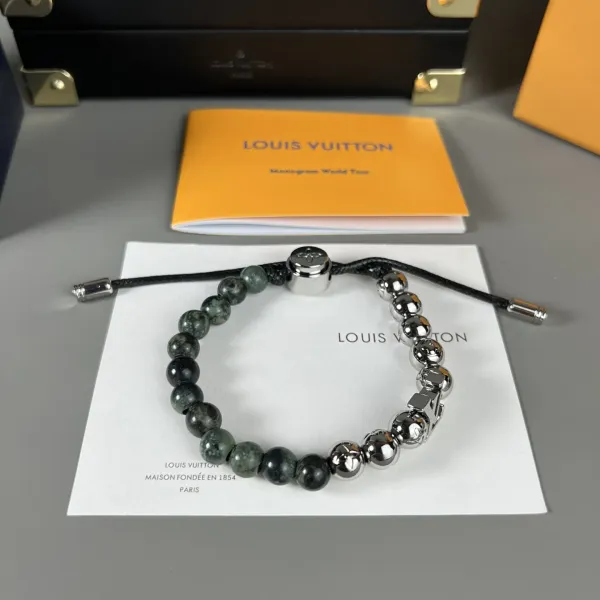 【2026】【 LOUIS VUITTON】ブレスレット、ファッションシンプルなスタイル 【2026】【 LOUIS VUITTON】ブレスレット、ファッションシンプルなスタイル