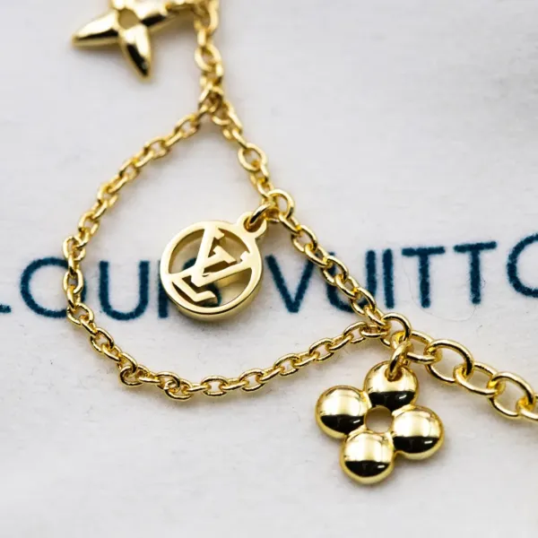 【2026】【 LOUIS VUITTON】ブレスレット、ファッションシンプルなスタイル 【2026】【 LOUIS VUITTON】ブレスレット、ファッションシンプルなスタイル