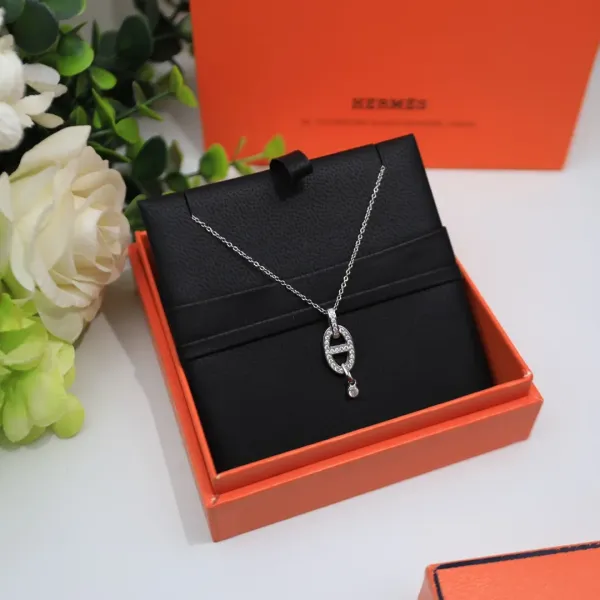 【2026】【HERMES 】ネックレス、新しいネックレス万能シンプルファッションオーナメント 【2026】【HERMES 】ネックレス、新しいネックレス万能シンプルファッションオーナメント