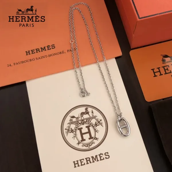 【2026】【HERMES 】ネックレス、新しいネックレス万能シンプルファッションオーナメント 【2026】【HERMES 】ネックレス、新しいネックレス万能シンプルファッションオーナメント