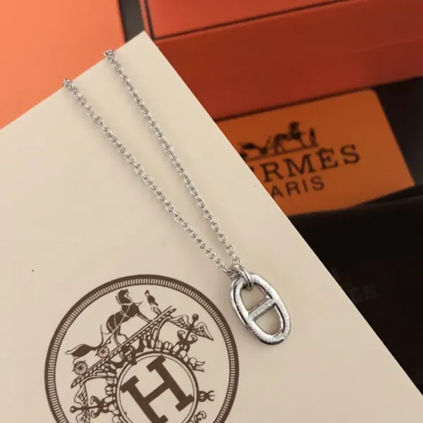 【2026】【HERMES 】ネックレス、新しいネックレス万能シンプルファッションオーナメント 【2026】【HERMES 】ネックレス、新しいネックレス万能シンプルファッションオーナメント