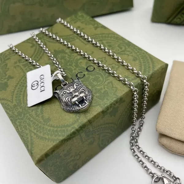 【2026】GUCCI タイガーヘッドシルバーネックレス 【2026】GUCCI タイガーヘッドシルバーネックレス