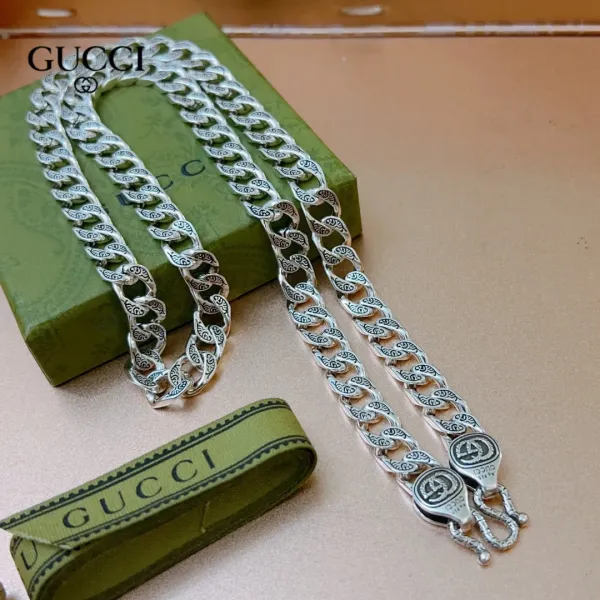 【2026】【GUCCI】ネックレス、新しいネックレス万能シンプルファッションオーナメント 【2026】【GUCCI】ネックレス、新しいネックレス万能シンプルファッションオーナメント