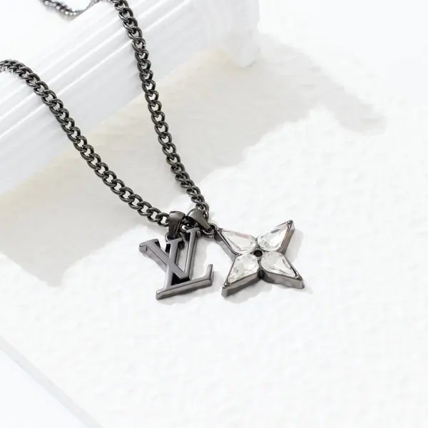 【2026】LV LOUIS VUITTON（ルイヴィトン）STAR BLOSSOM ネックレス