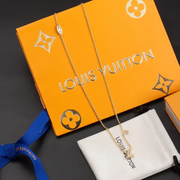 【2026】LOUIS VUITTON(ルイヴィトン)LV ネックレス 【2026】LOUIS VUITTON(ルイヴィトン)LV ネックレス