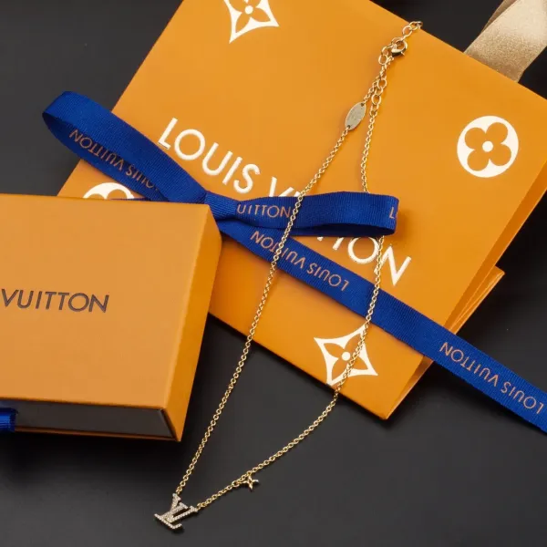 【2026】LOUIS VUITTON(ルイヴィトン)LV ネックレス 【2026】LOUIS VUITTON(ルイヴィトン)LV ネックレス