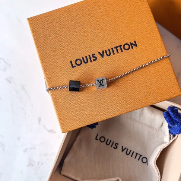 【2026】LOUIS VUITTON（ルイヴィトン）ダイス ネックレス