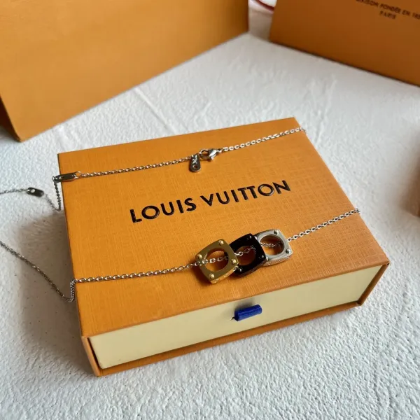 【2026】LV LOUIS VUITTON(ルイヴィトン)BOLD ネックレス 【2026】LV LOUIS VUITTON(ルイヴィトン)BOLD ネックレス