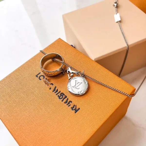 【2026】LV Louis Vuitton（ルイヴィトン） ネックレス 60cm