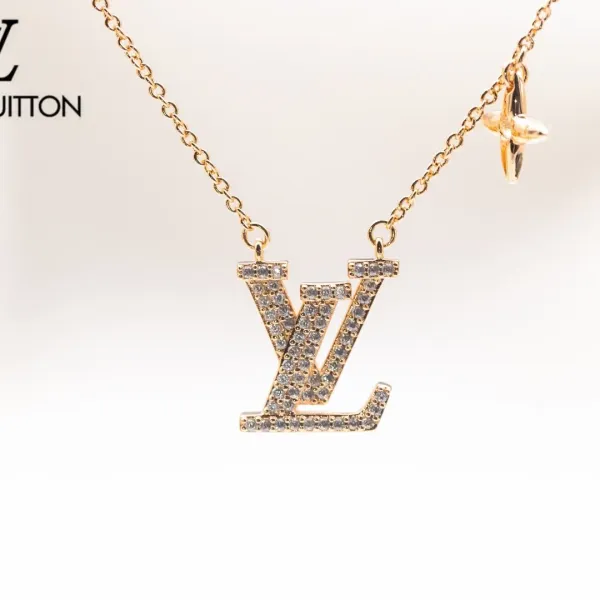 【2026】LV【 LOUIS VUITTON】ネックレス、新しいネックレス万能シンプルファッションオーナメント 【2026】LV【 LOUIS VUITTON】ネックレス、新しいネックレス万能シンプルファッションオーナメント