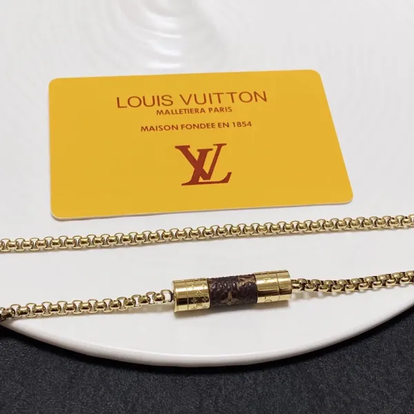【2026】【 LOUIS VUITTON】ネックレス、新しいネックレス万能シンプルファッションオーナメント 【2026】【 LOUIS VUITTON】ネックレス、新しいネックレス万能シンプルファッションオーナメント